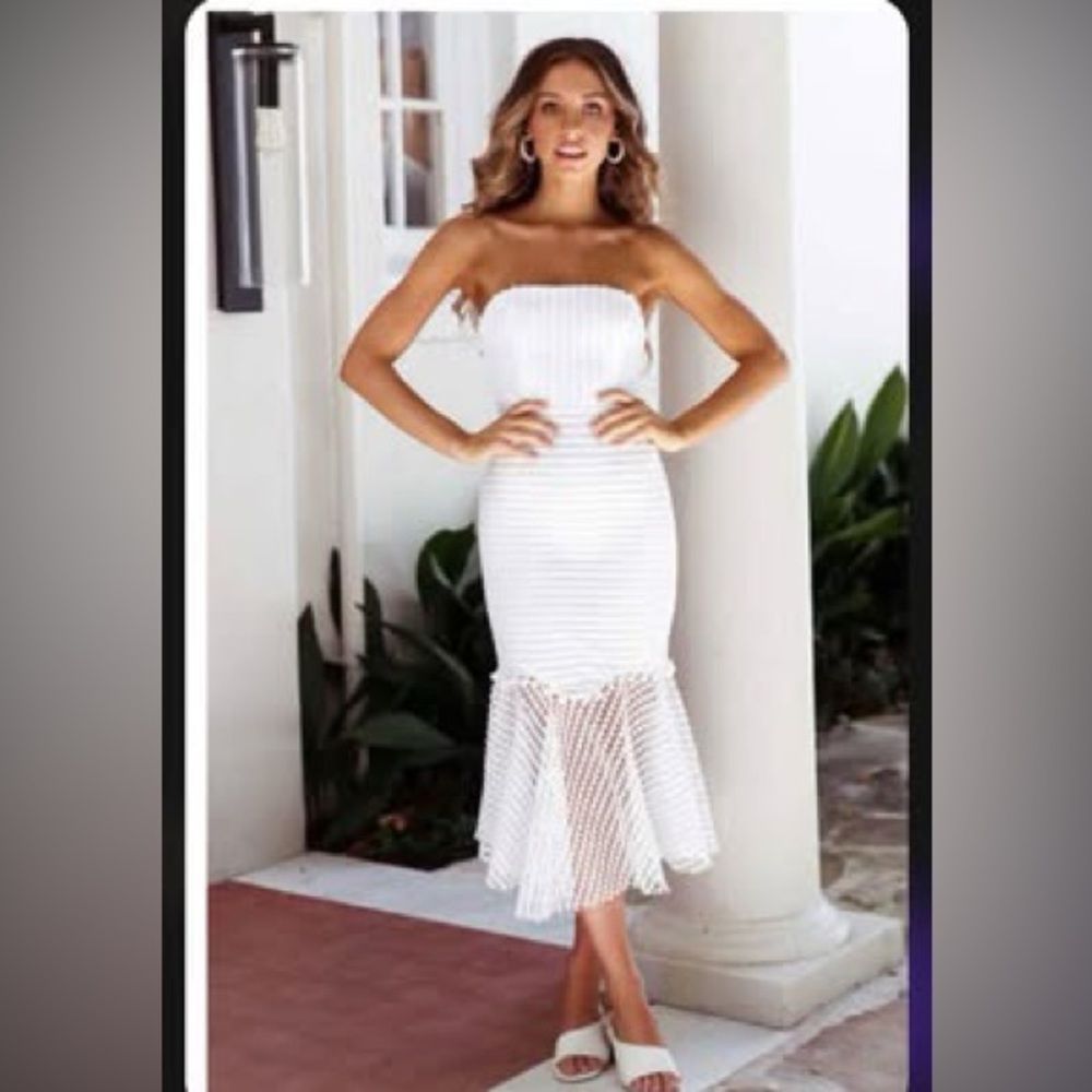 Hello Molly White Dress US size 6